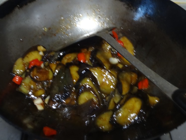 蒜香煎茄子步骤13