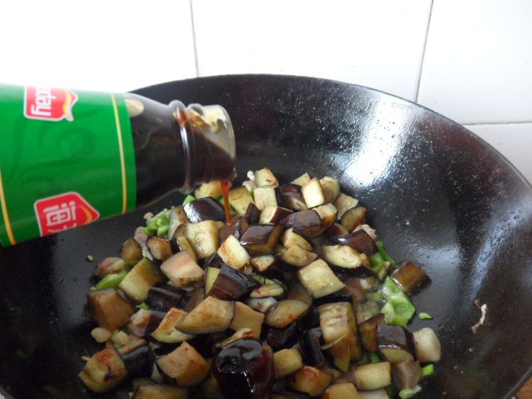 蚝油茄丁步骤6