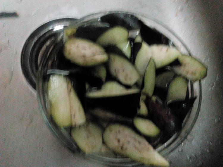 咖喱茄子炖豆腐步骤2