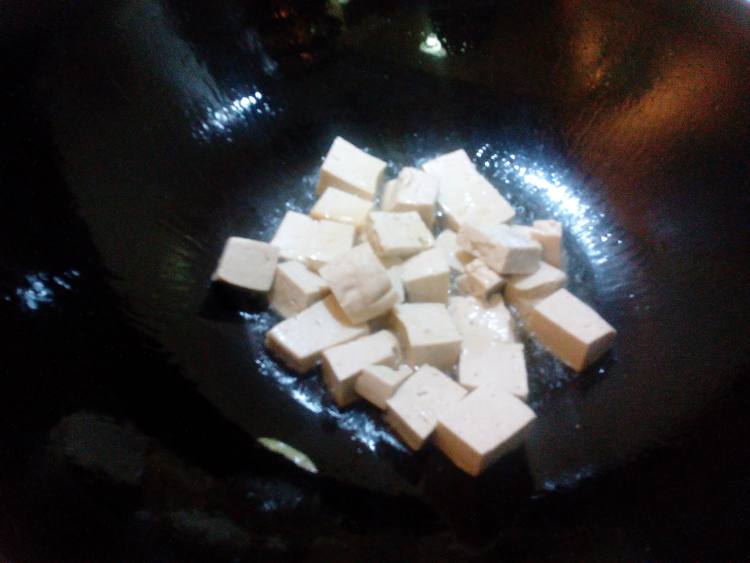 咖喱茄子炖豆腐步骤6
