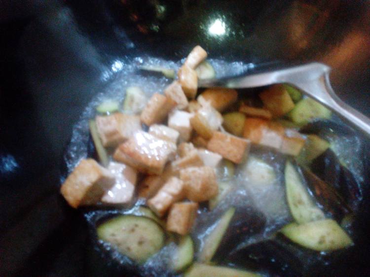 咖喱茄子炖豆腐步骤12