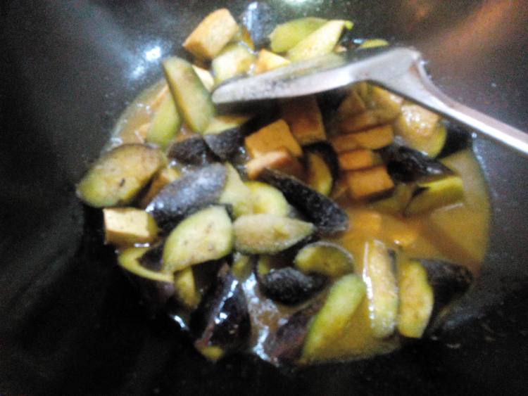 咖喱茄子炖豆腐步骤14