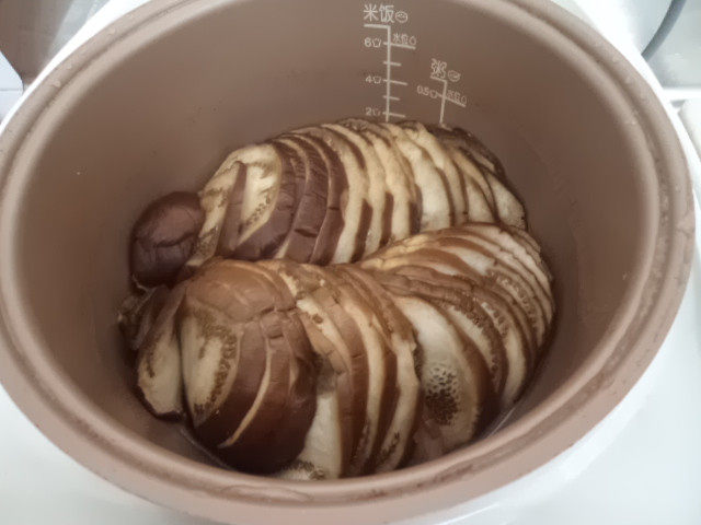 电饭煲炖茄子步骤4