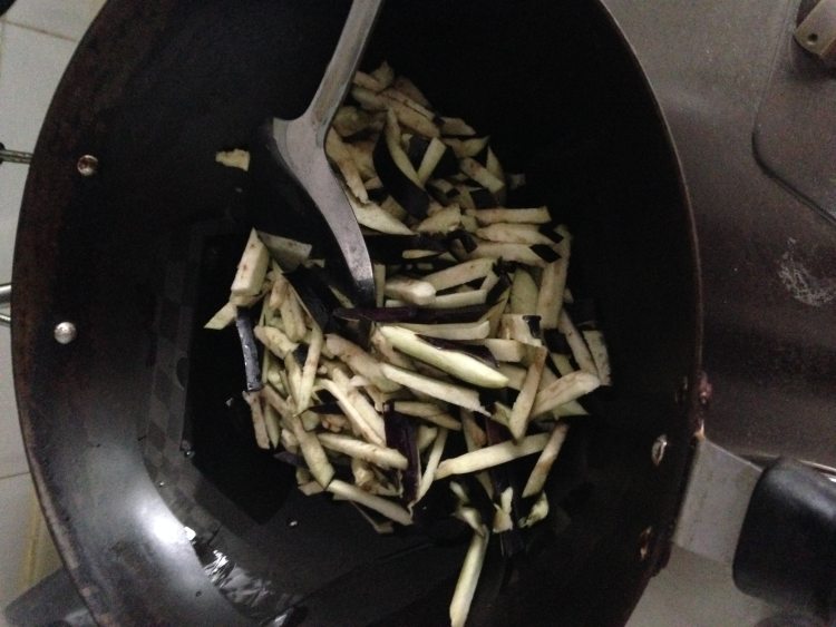 青椒茄丝步骤4