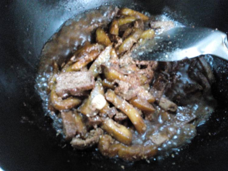 茄子炒豆腐片步骤7