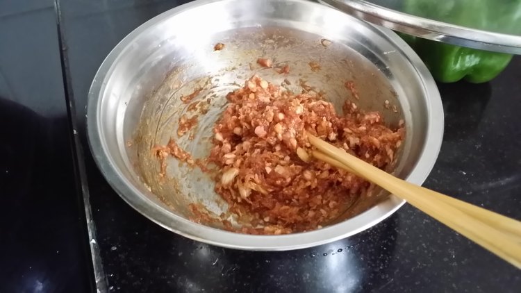 蒜蓉蒸茄夹肉步骤1