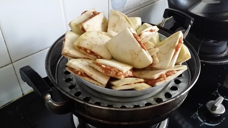 蒜蓉蒸茄夹肉步骤7