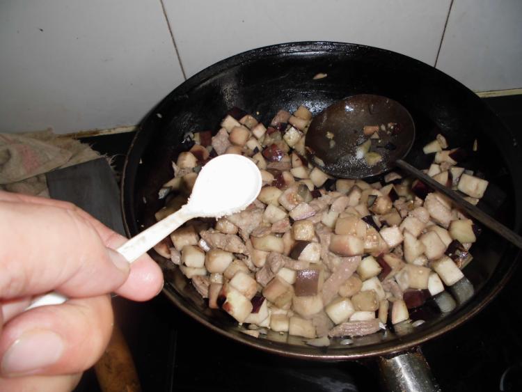 茄子汆步骤13