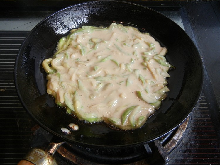 秋风茄丝蛋饼步骤8
