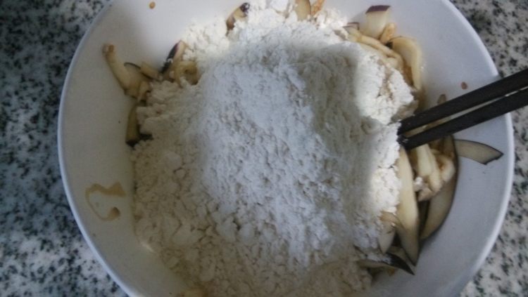 茄饼碎步骤3