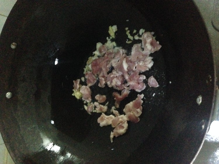 胡萝卜丝炒肉片茄子步骤4