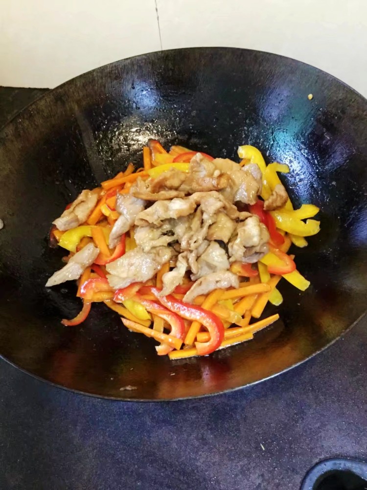 菜椒炒肉片步骤11