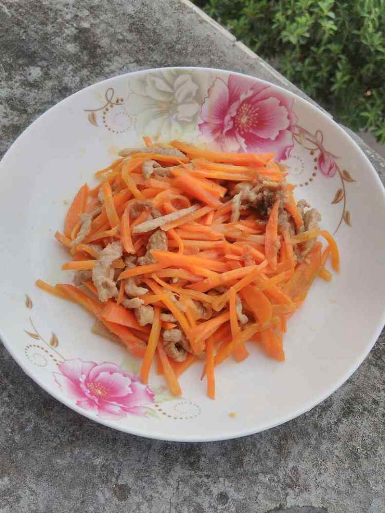 胡萝卜瘦肉面步骤9