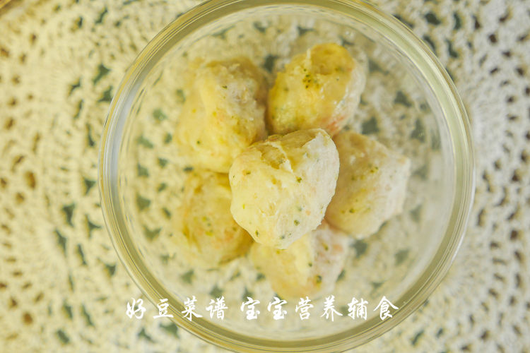 奶香丸子烩意面步骤2