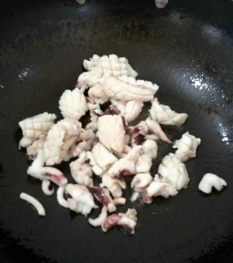 辣炒墨鱼花步骤5