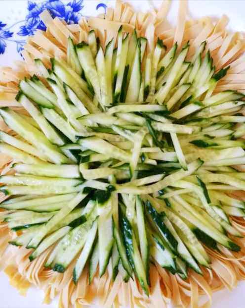 豆腐皮拌黄瓜步骤6