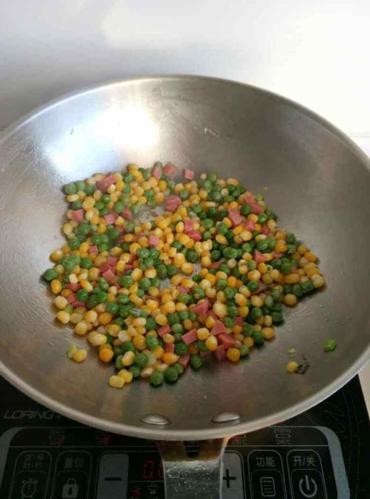 玉米豌豆粒小炒步骤5