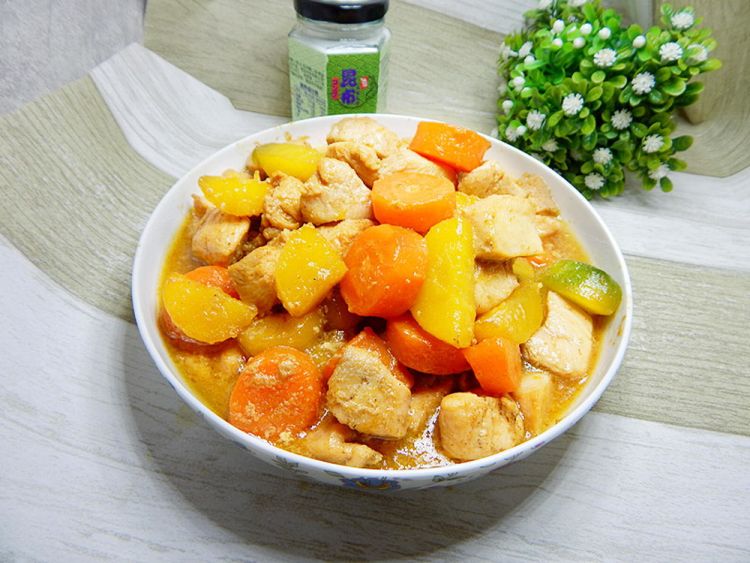 双胡萝卜鸡丁步骤13