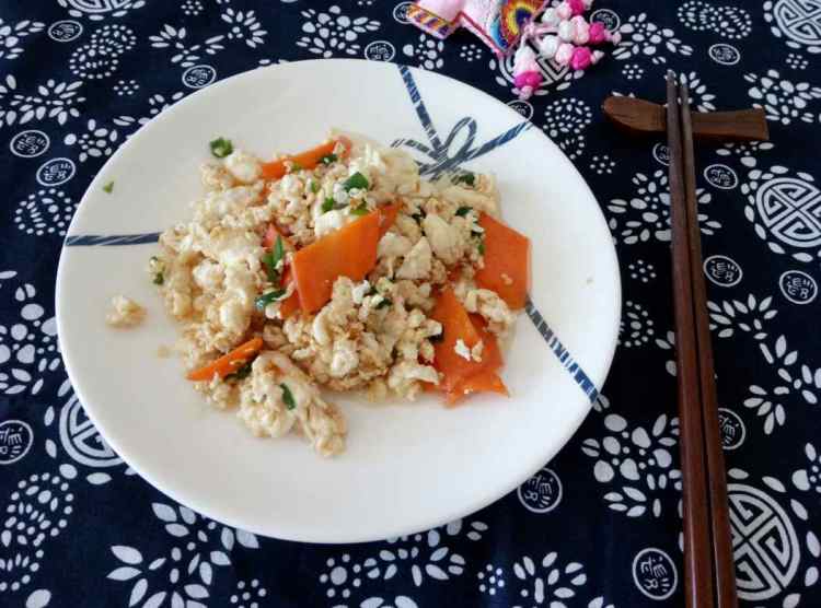 鸡蛋白小炒步骤6
