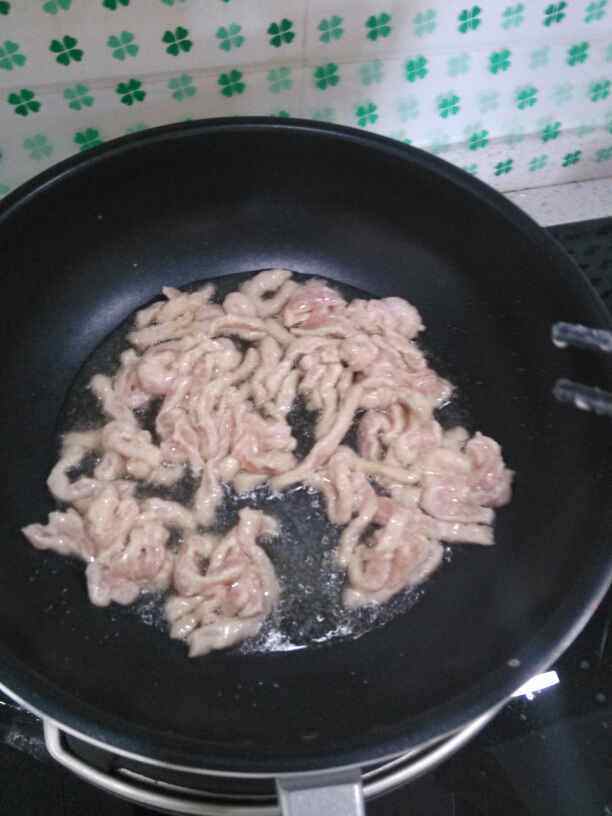 苦瓜炒肉步骤4