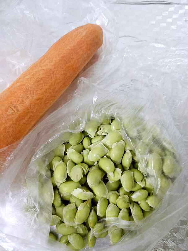 素菜胡萝卜与青豆步骤1