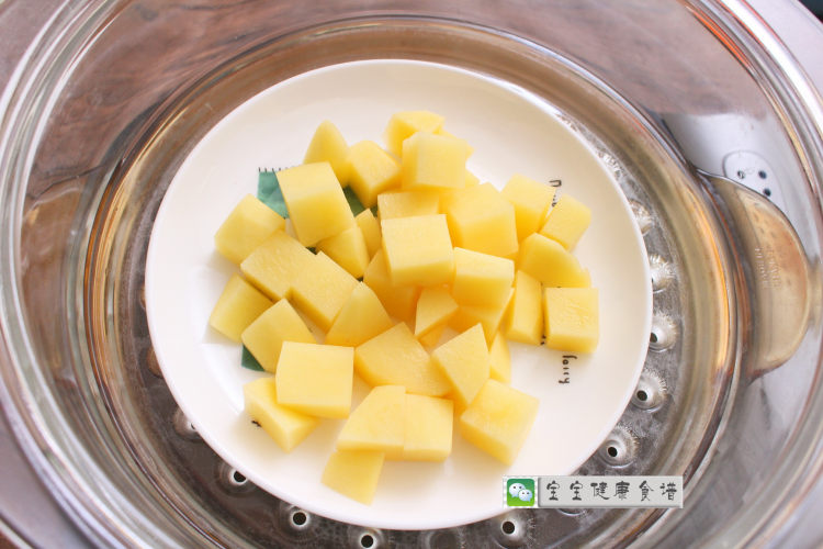宝宝辅食食谱  土豆鳕步骤4