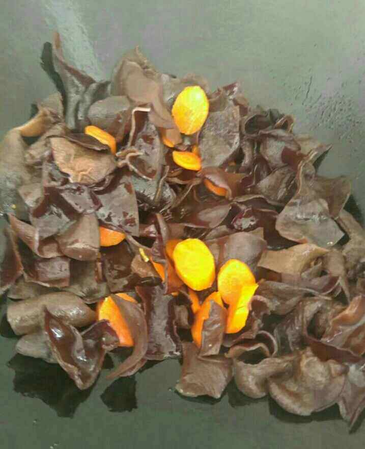 木耳胡萝卜炒鸡蛋步骤7