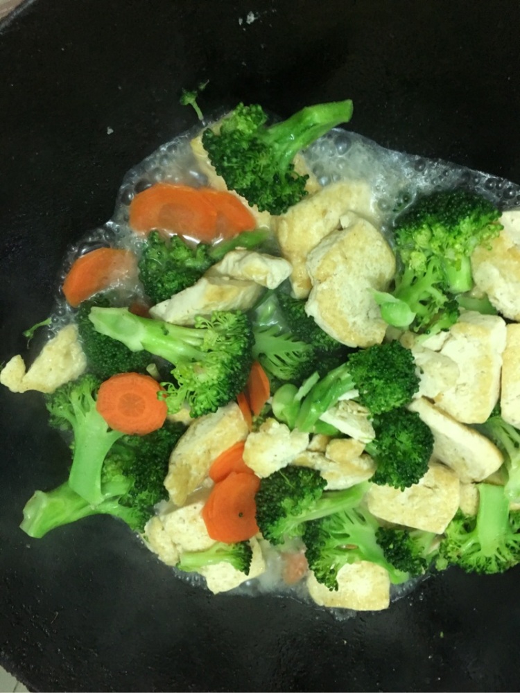 西兰花烧豆腐步骤8