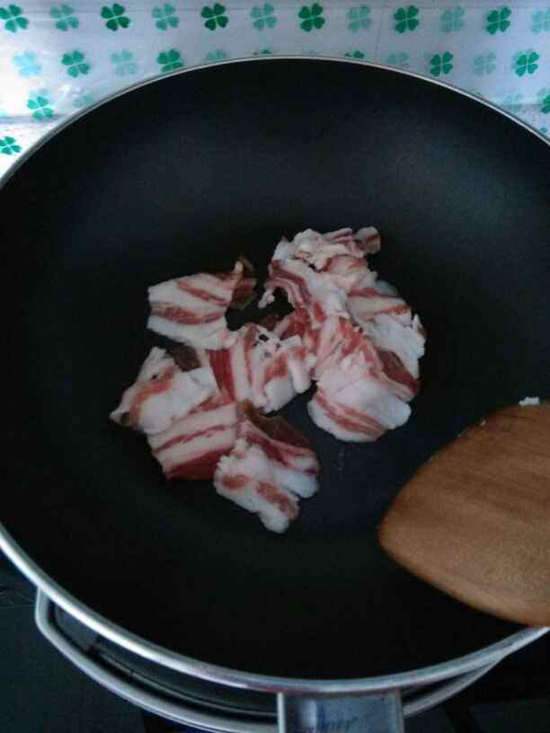 腌肉炖土豆步骤4