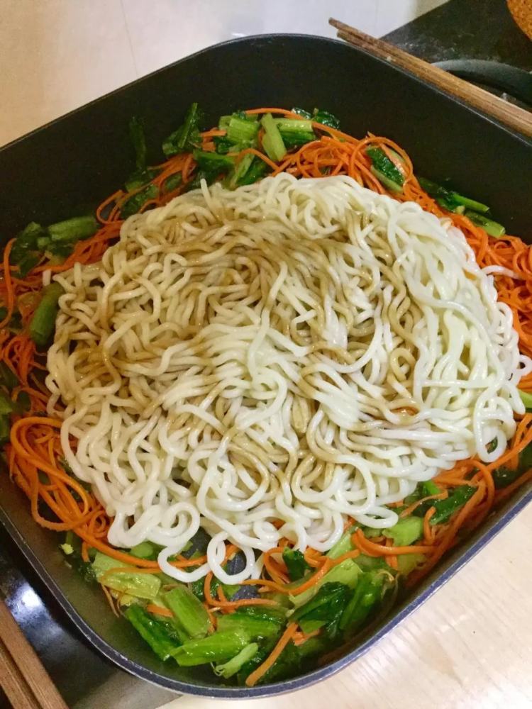 素菜炒面步骤10