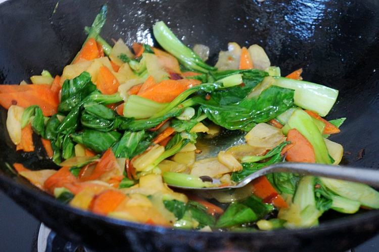 清炒油菜土豆片步骤7