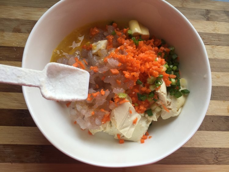 豆腐虾饼#非转基因金步骤4