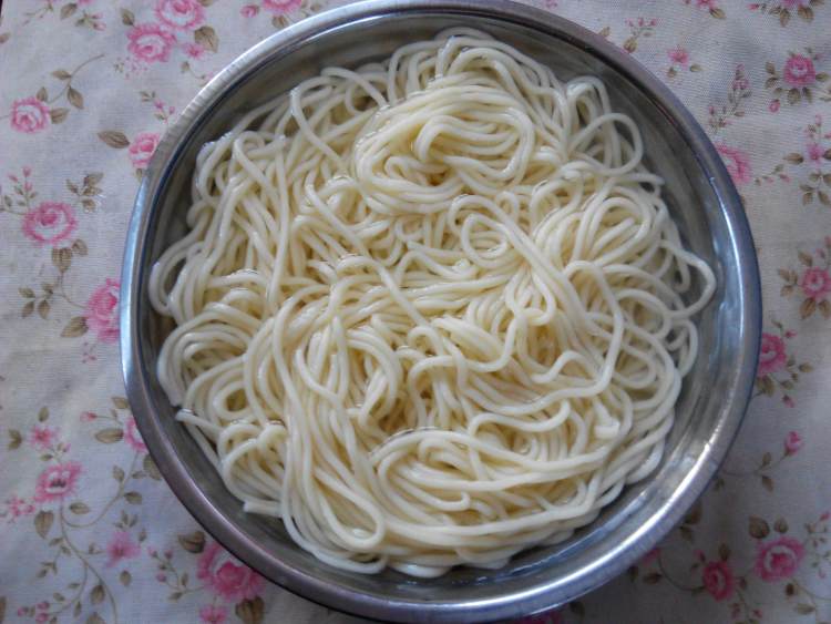 麻酱凉面步骤6