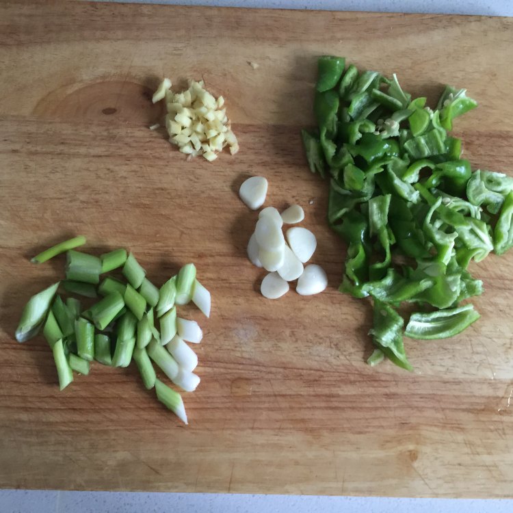 白菜炒豆干步骤6