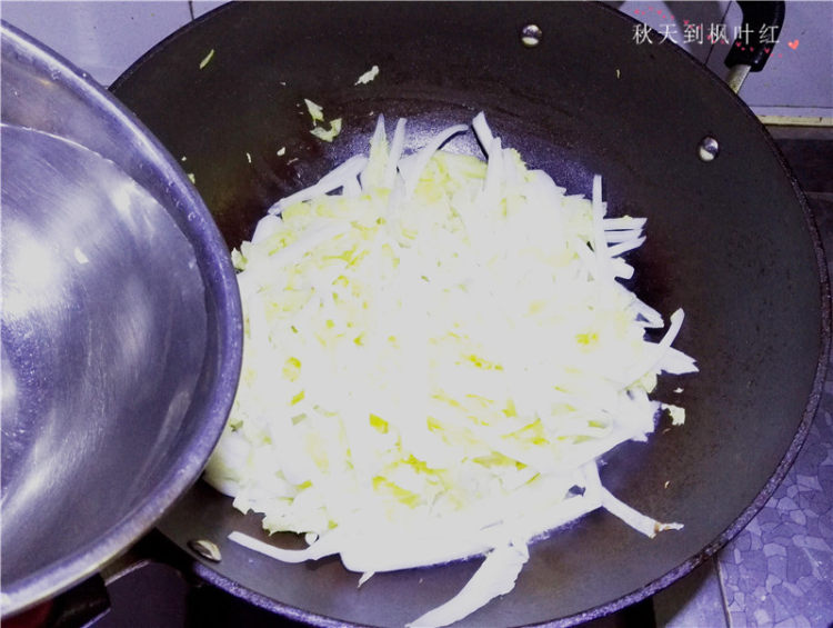 豆皮肉丝白菜汤步骤10