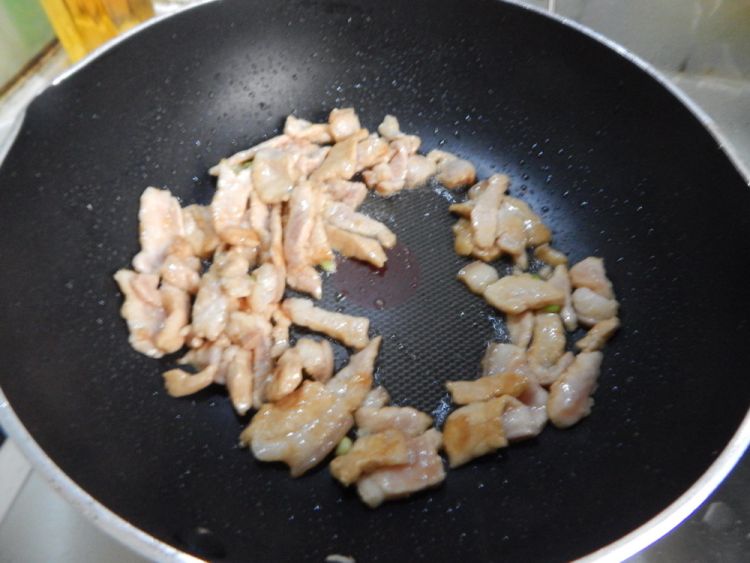 白菜炒猪肉步骤5