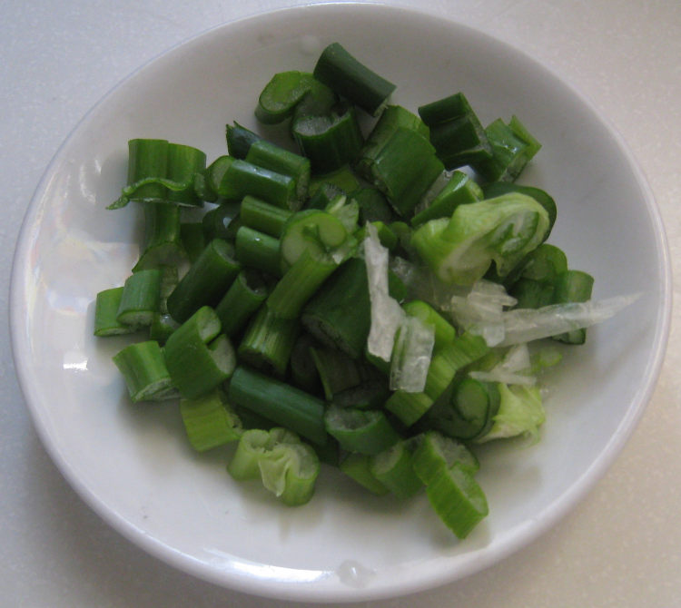白菜猪肉炖土豆条步骤4