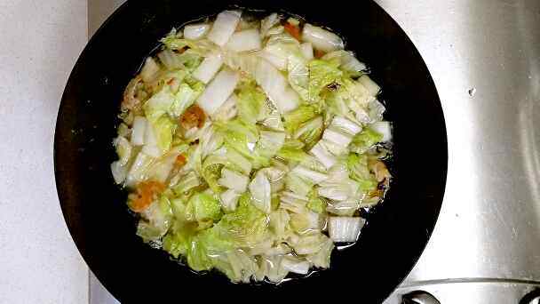 烤虾干炖白菜豆腐步骤7