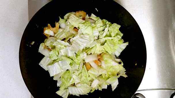 烤虾干炖白菜豆腐步骤6