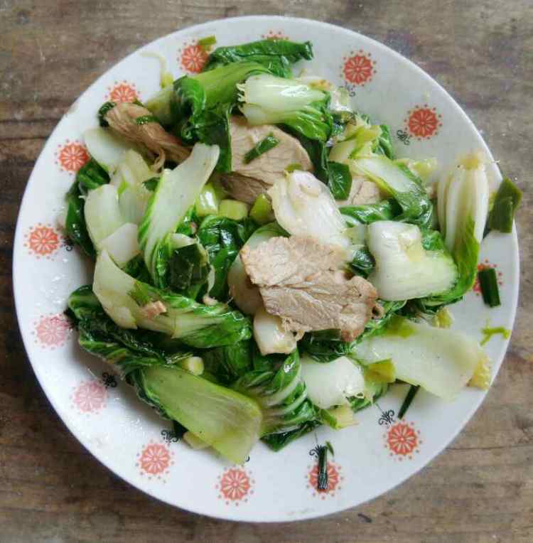 卤猪肉炒白菜步骤6