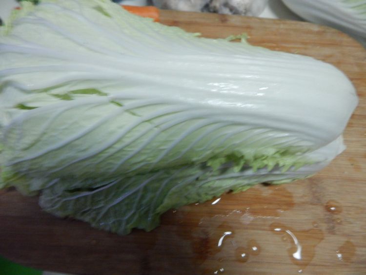 酸辣白菜步骤1