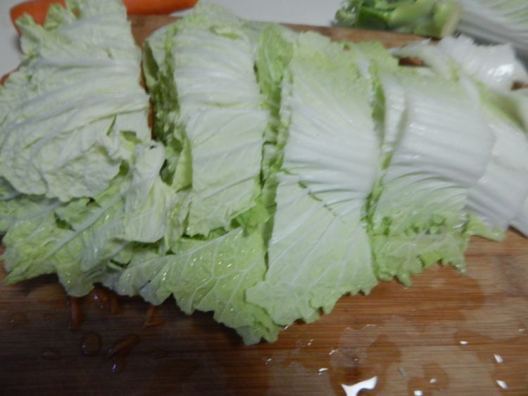 酸辣白菜步骤2
