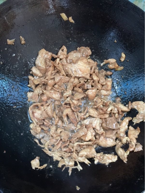 白菜丝炒肉片步骤4