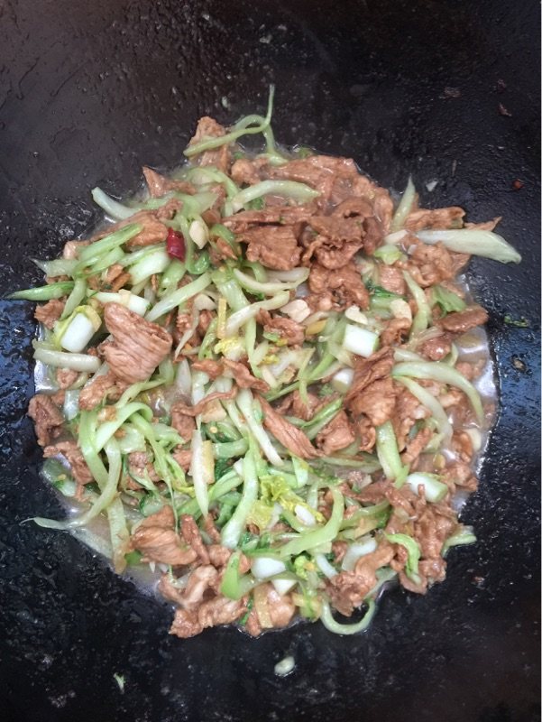白菜丝炒肉片步骤9