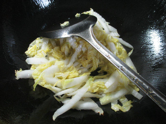 香糕炒白菜步骤3