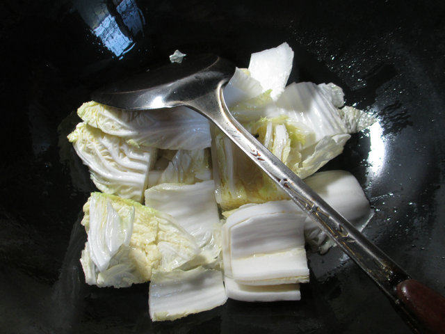 白菜煮豆腐干步骤2