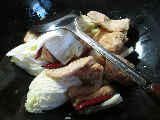 白菜煮豆腐干步骤3