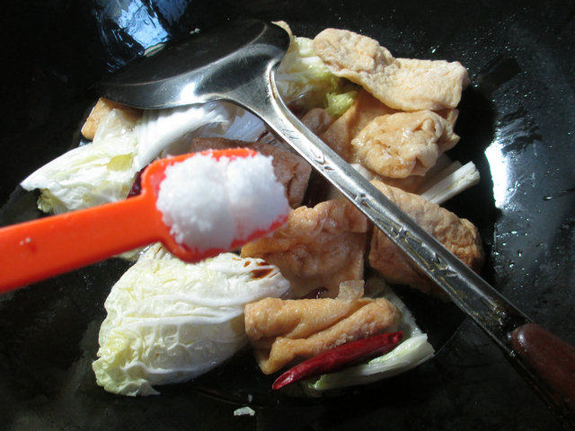 白菜煮豆腐干步骤6