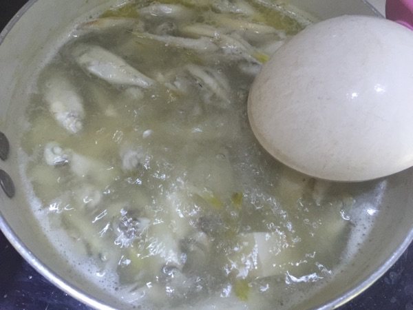 白菜豆腐小鱼汤步骤5