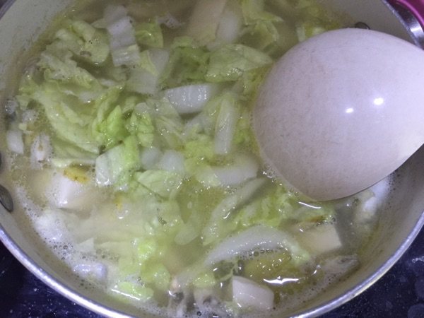 白菜豆腐小鱼汤步骤6